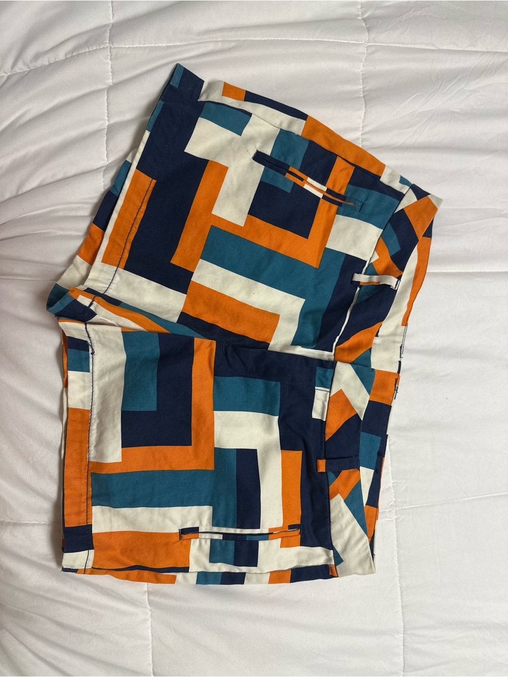 STYLUS Colorblock Geometric Athletic Shorts in Navy, Teal, Orange, Cream